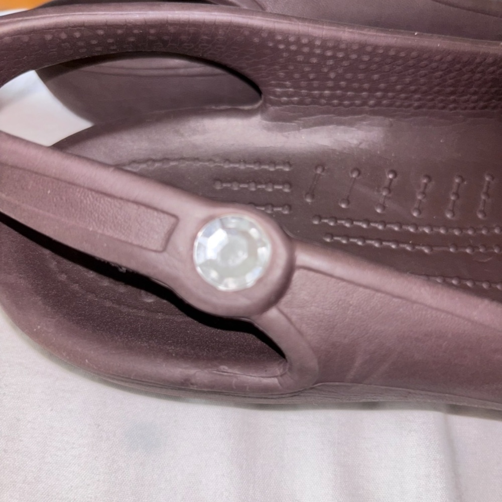 Crocs closed toe - Picture 3 of 4